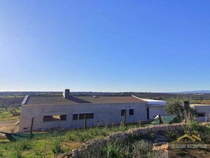 Brand New Villa Under Construction With 12 Hectares In Silves 09