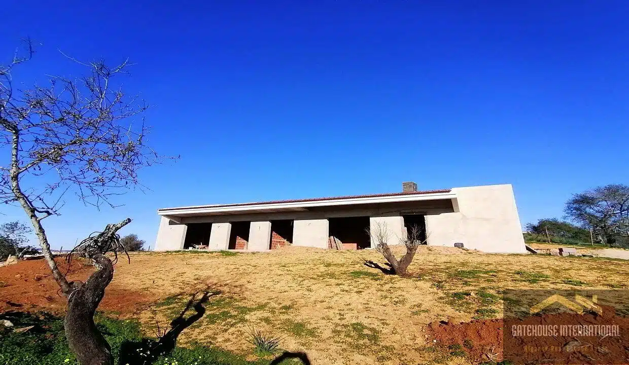 Brand New Villa Under Construction With 12 Hectares In Silves