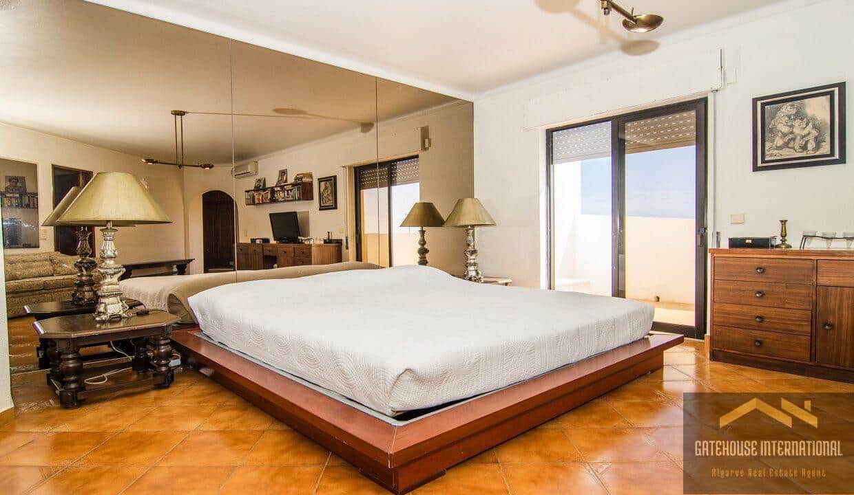 Duplex 4 Bedroom Apartment In Portimao Algarve 18