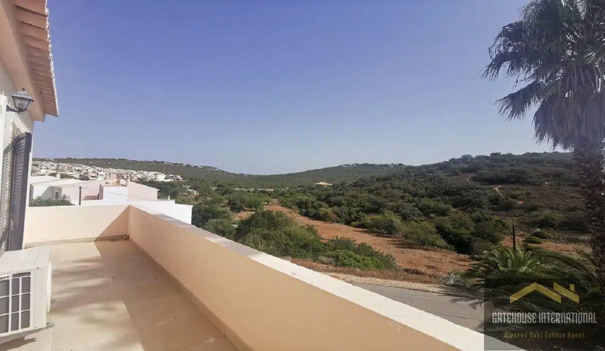 Loule Algarve 4 Bed Villa With Pool For Sale 33