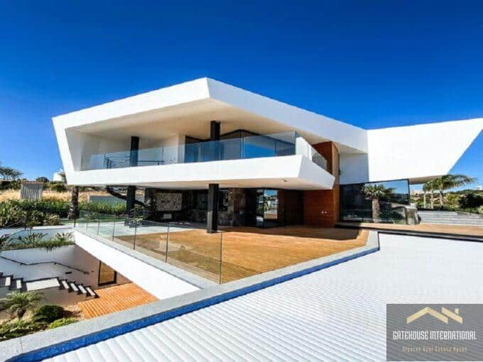 Luxury Algarve Modern Villa In Porto do Mos Lagos