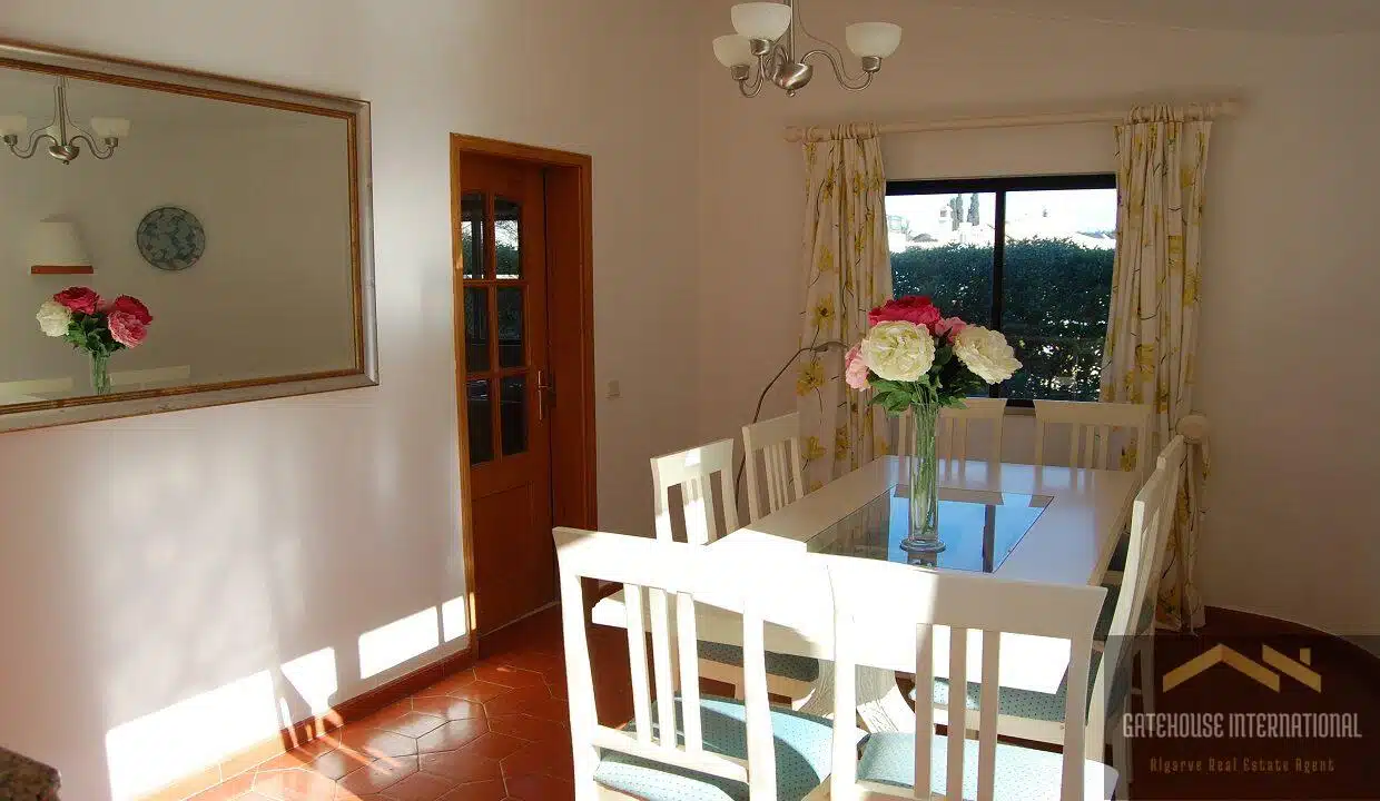 Single Storey 4 Bed Villa With Pool In Carvoeiro 10