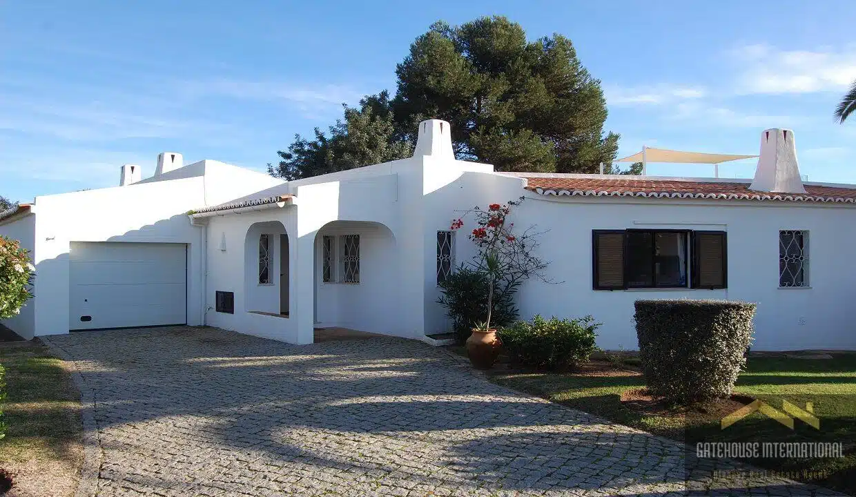 Single Storey 4 Bed Villa With Pool In Carvoeiro 34