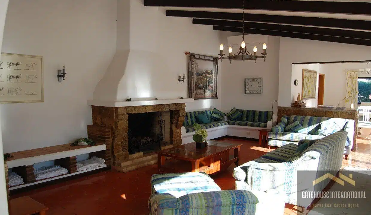 Single Storey 4 Bed Villa With Pool In Carvoeiro 8