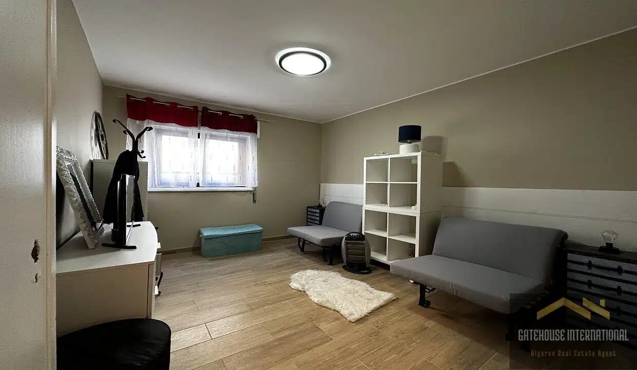 3 Bed Apartment In Loule City Centre Algarve 9