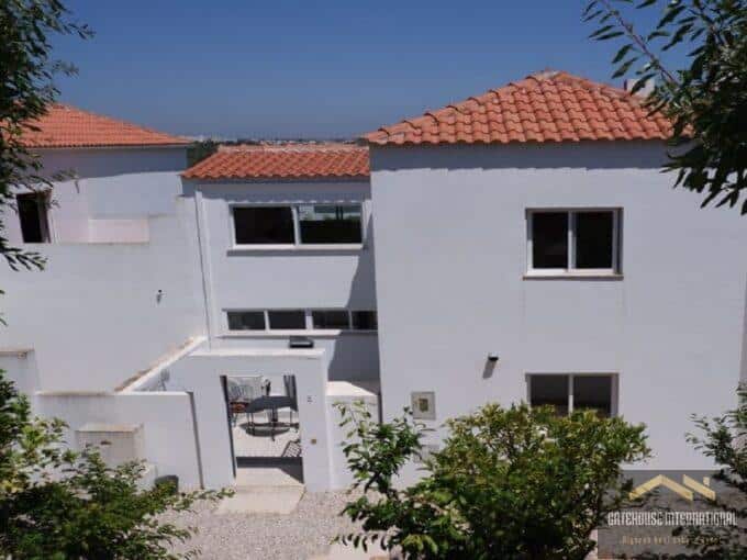 Maison jumelée de 3 chambres à Tavira Algarve 99 transformée