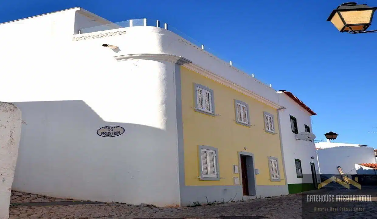 4 Bed Renovated House In Alte Central Algarve1