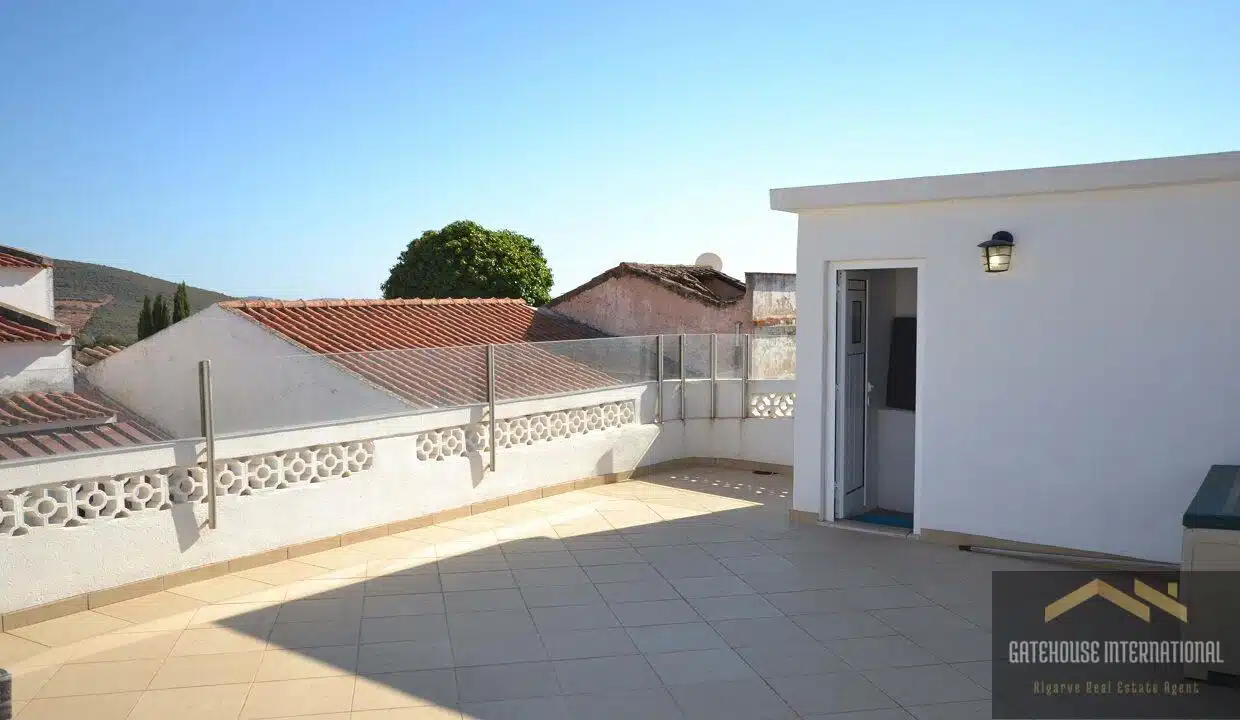 4 Bed Renovated House In Alte Central Algarve21