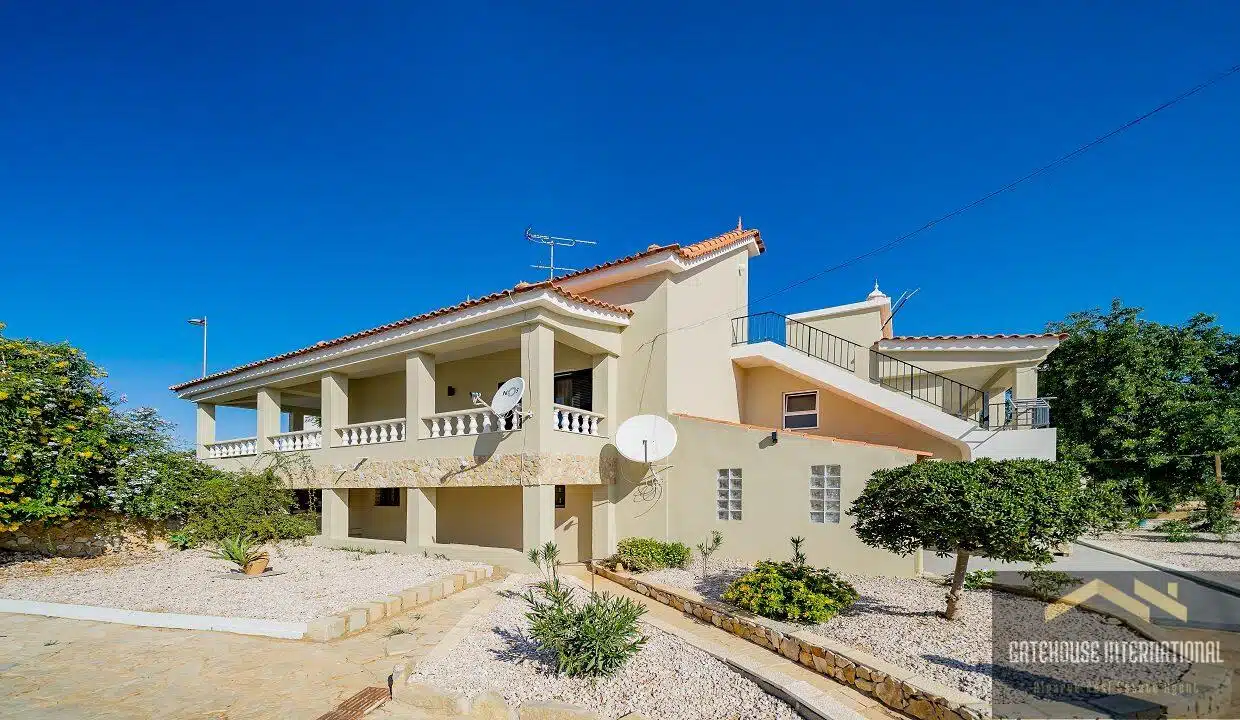 4 Bed Villa For Sale In Esteval Almancil Algarve54