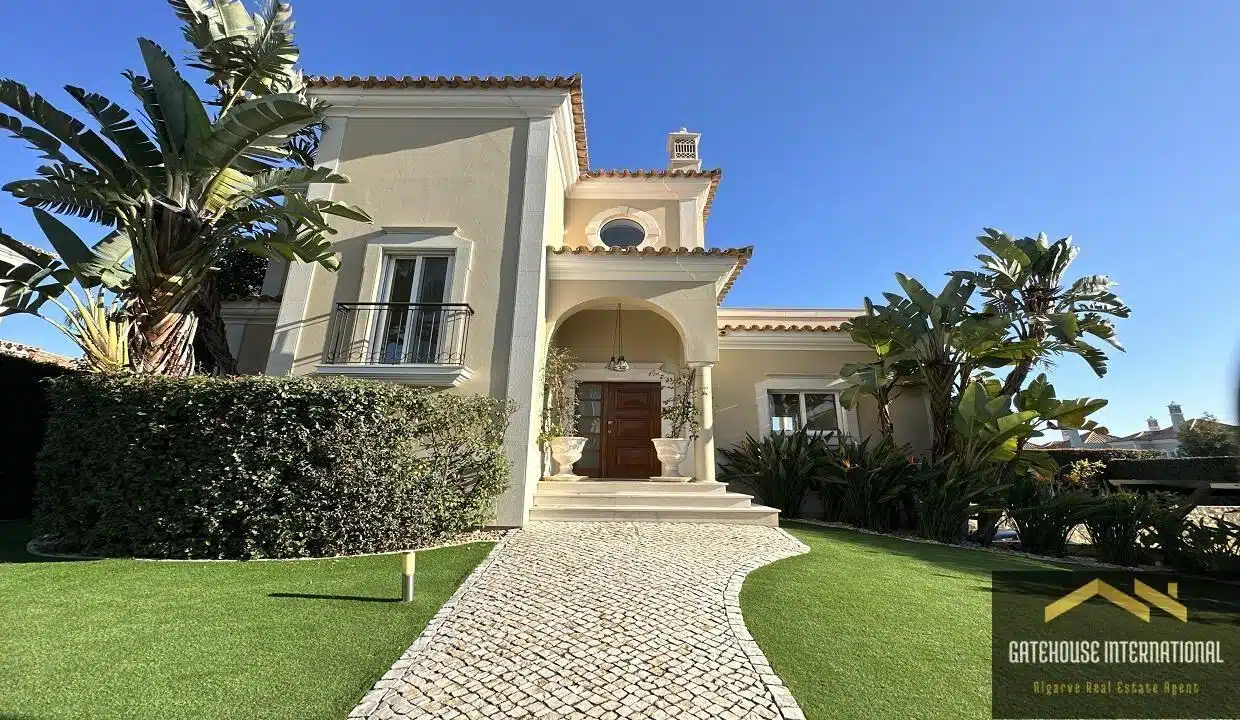 4-Bed-Villa-For-Sale-On-The-Crest-Almancil-Algarve-78