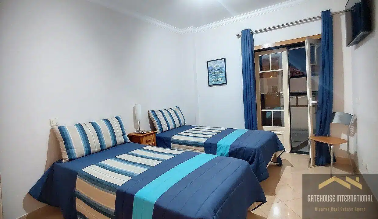 Top Floor 3 Bed Apartment For Sale In Albufeira Algarve 12