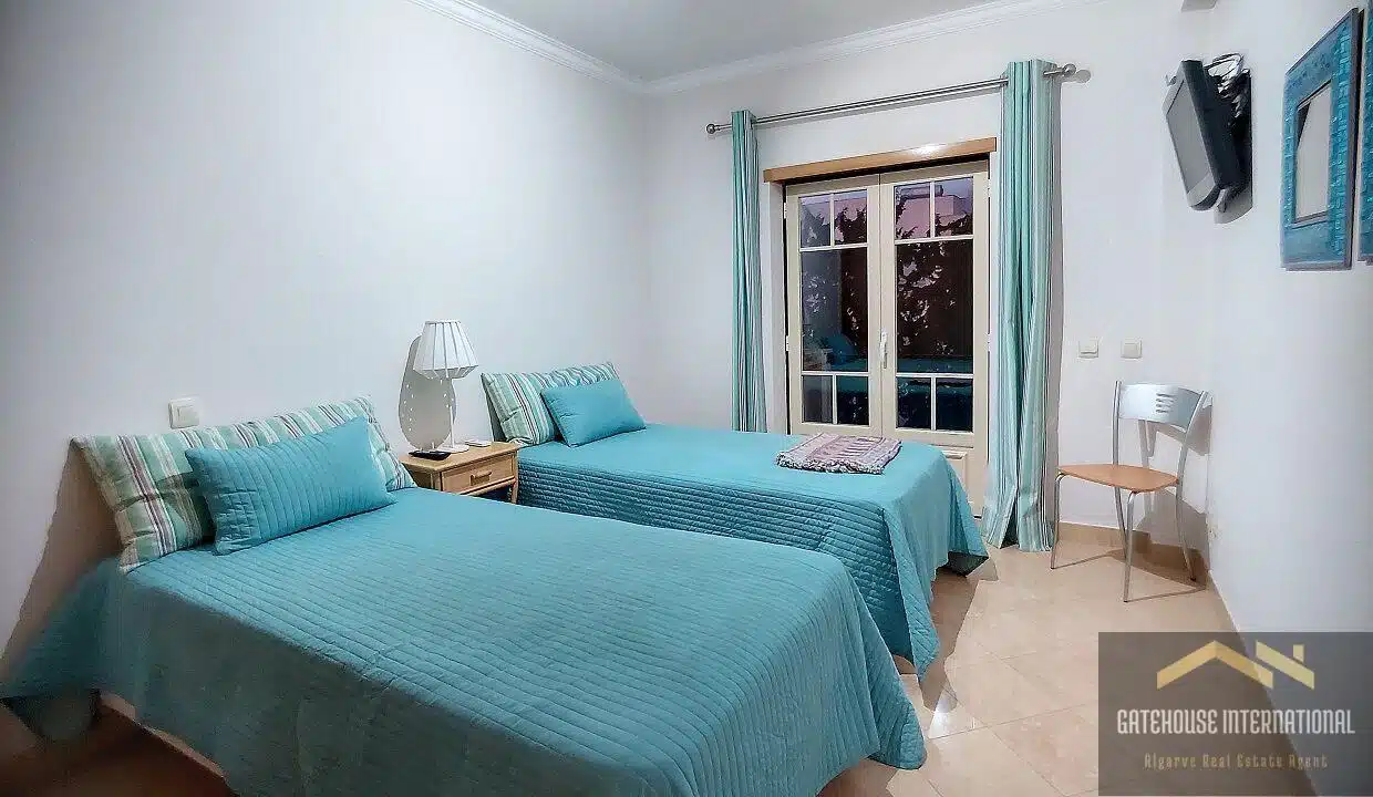 Top Floor 3 Bed Apartment For Sale In Albufeira Algarve 56