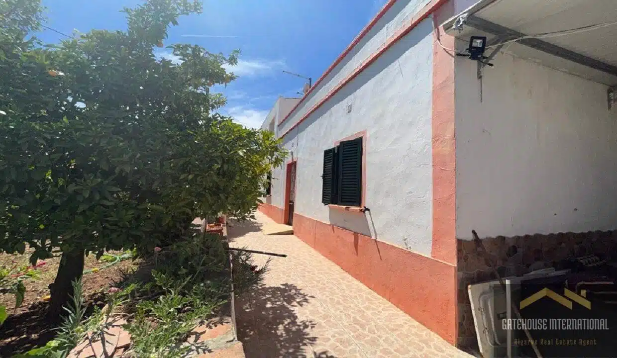 2 Algarvian Houses for Sale In Sao Bras With 6 Bedrooms 66