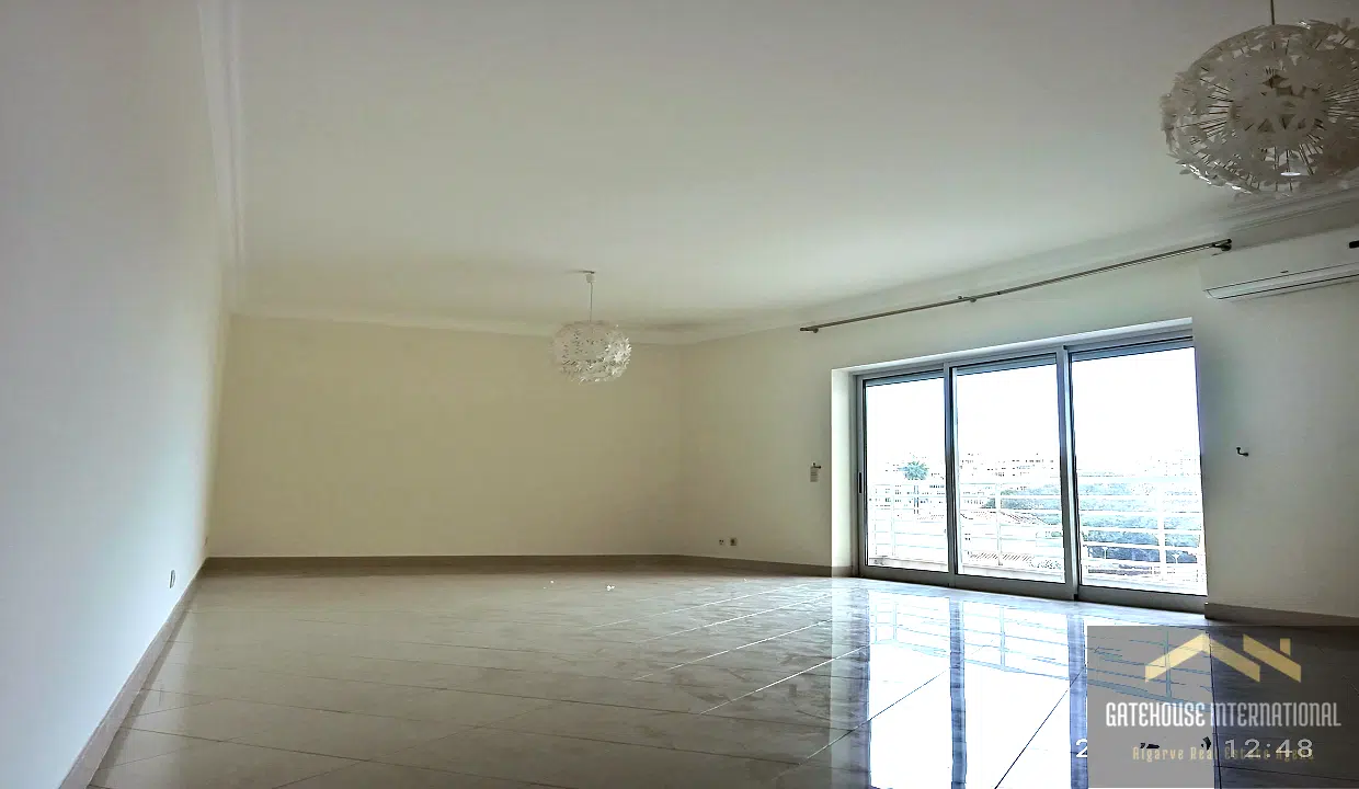3 Bed Apartment In Vilamoura Centre Algarve For Sale 4