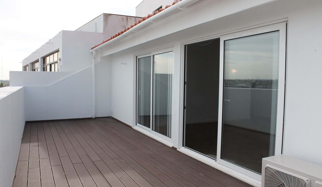 3 Bed Duplex In Portimao Algarve For Sale98