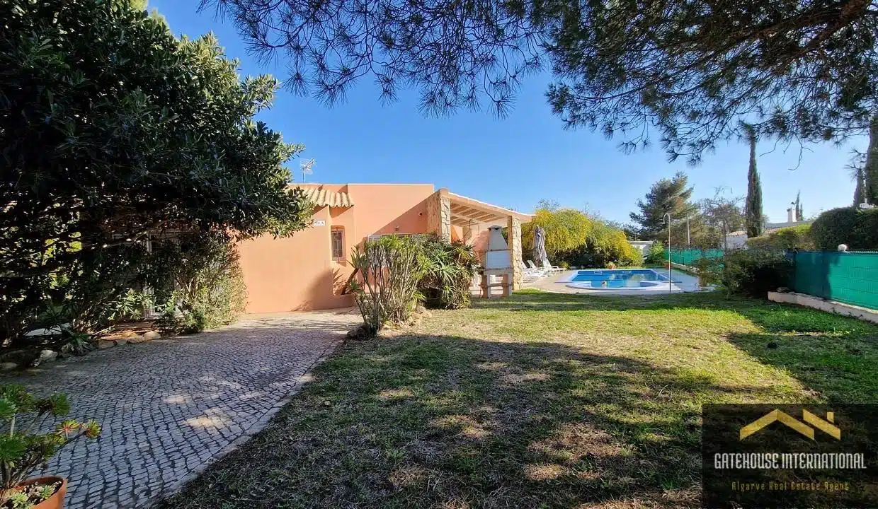 3-Bed-Villa-With-Pool-In-Carvoeiro-Algarve-For-Sale7