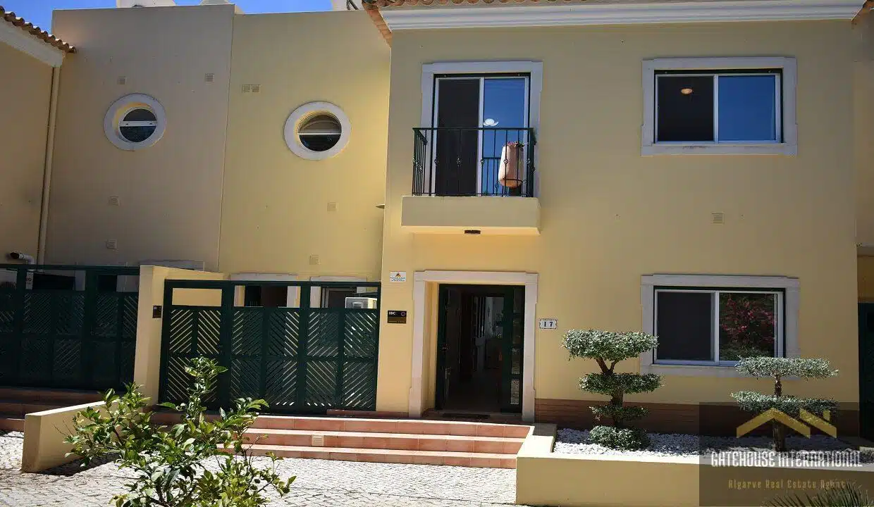 4 Bed House with Pool & Garage In Santa Barbara Algarve1