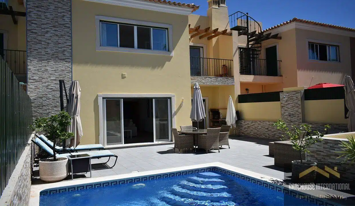 4 Bed House with Pool & Garage In Santa Barbara Algarve76