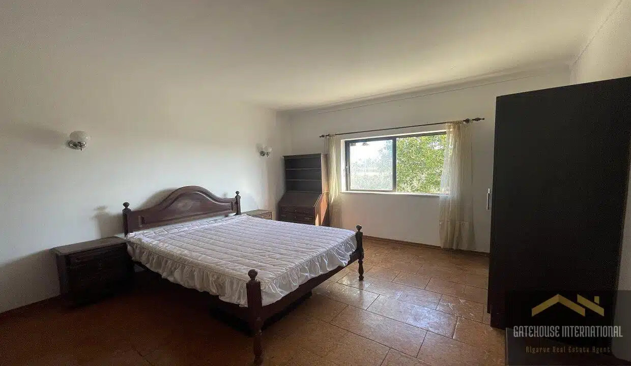 4 Bed Villa For Sale In Almancil Algarve09