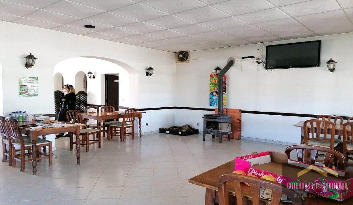 Albufeira Snack Bar With 1st Floor 2 Bed Apartment For Sale 2
