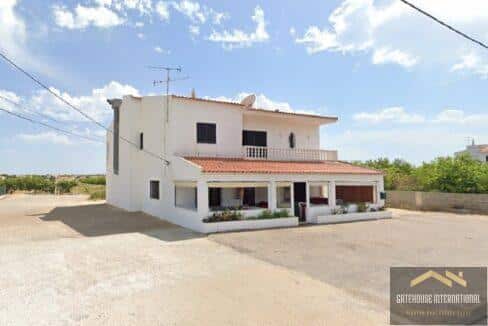 Albufeira Snack Bar With 1st Floor 2 Bed Apartment For Sale