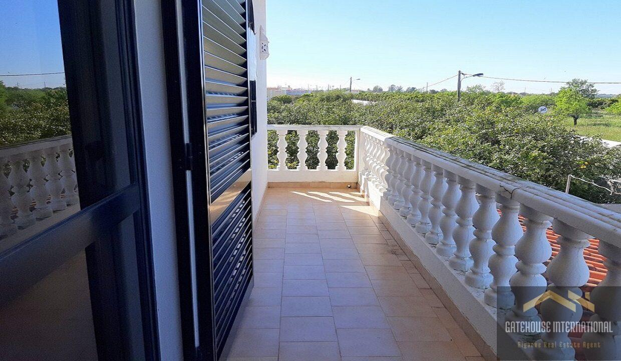 Albufeira Snack Bar With 1st Floor 2 Bed Apartment For Sale 54