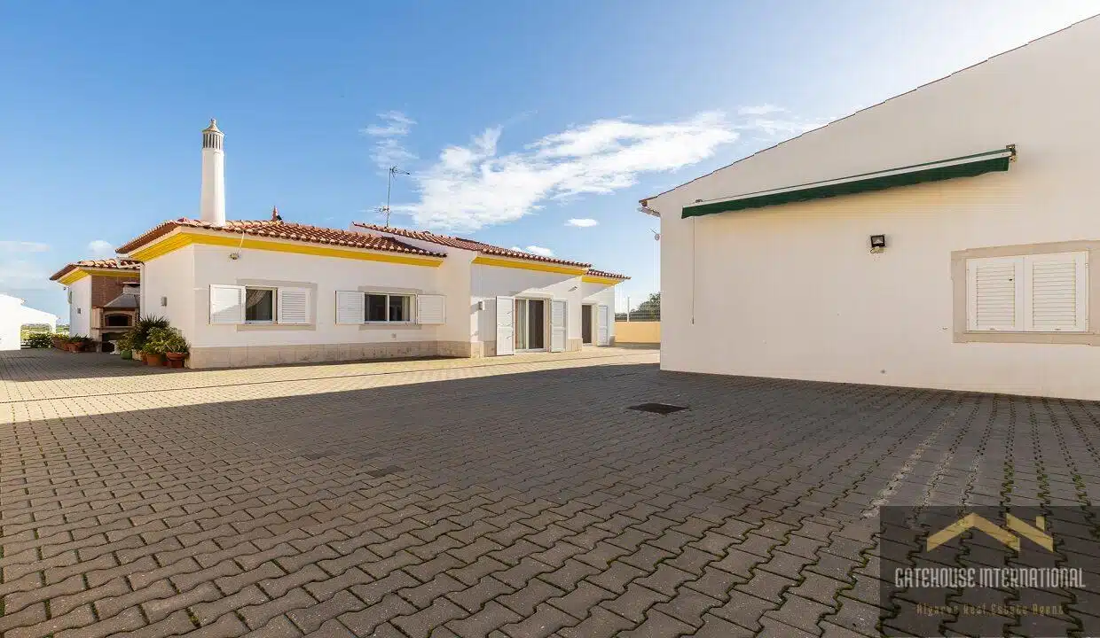 Detached 4 Bed Villa For Sale In Castro Marim Algarve 4