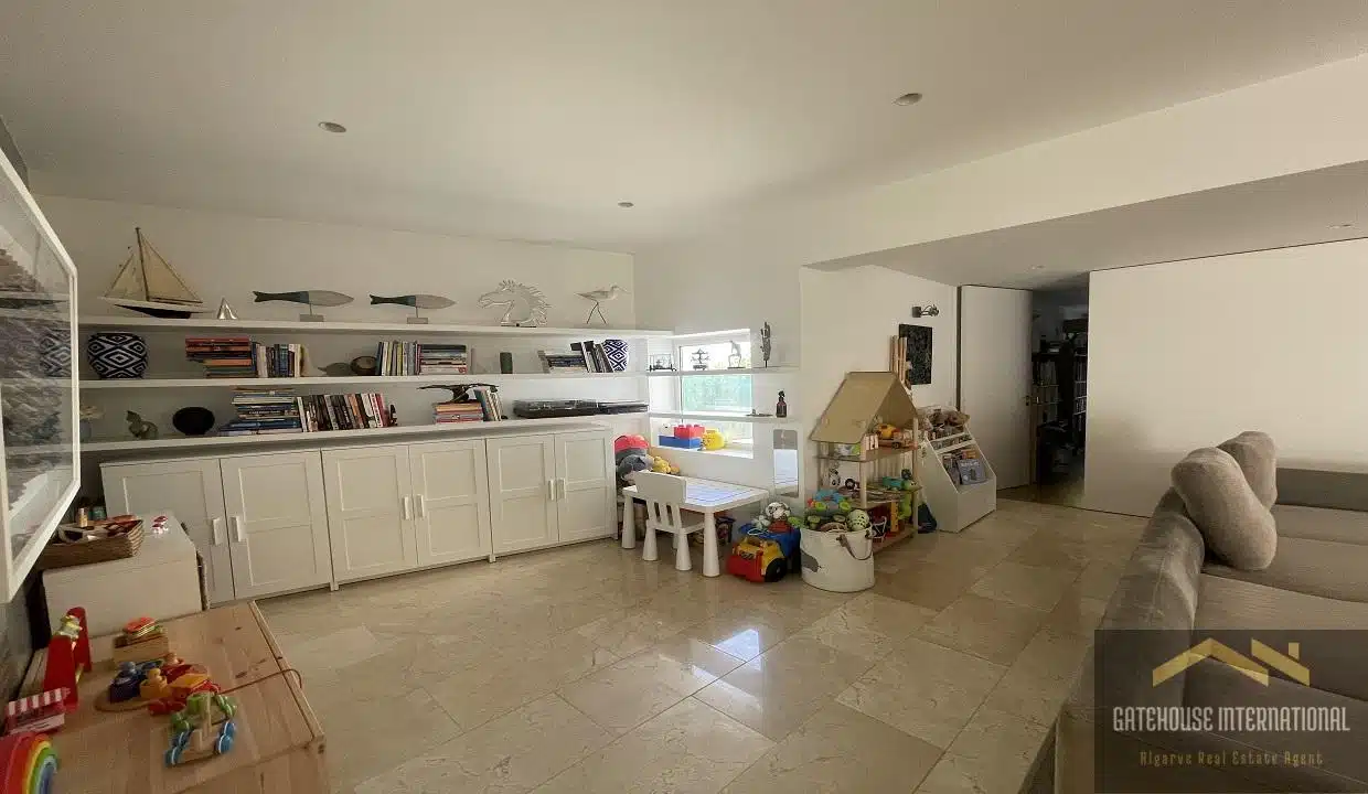 Modern Villa For Sale In Vilamoura Algarve 8