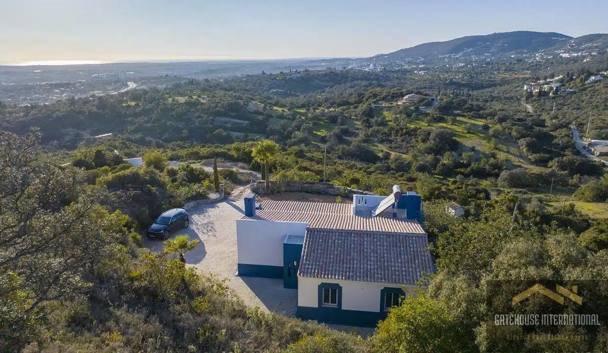 Sea View Villa For Sale In Santa Barbara de Nexe Algarve2