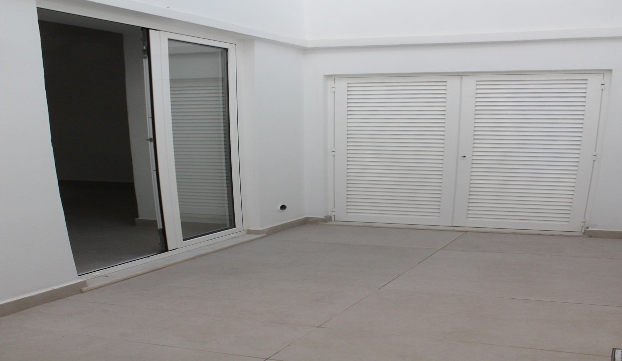 Traditional 11 Bedroom Property In Portimao Centre Algarve 00