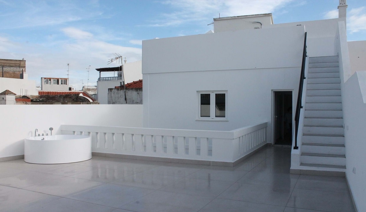 Traditional 11 Bedroom Property In Portimao Centre Algarve 3