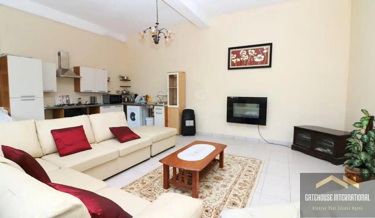 Traditional 6 Bed Villa For Sale In Loule Algarve 67