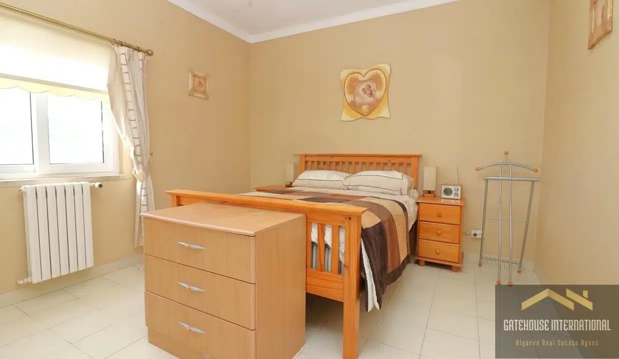 Traditional 6 Bed Villa For Sale In Loule Algarve00 transformed