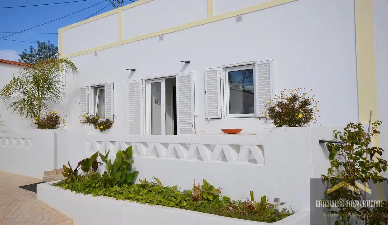2 Bed Traditional Villa Plus Annexe Plunge Pool In Central Algarve 55