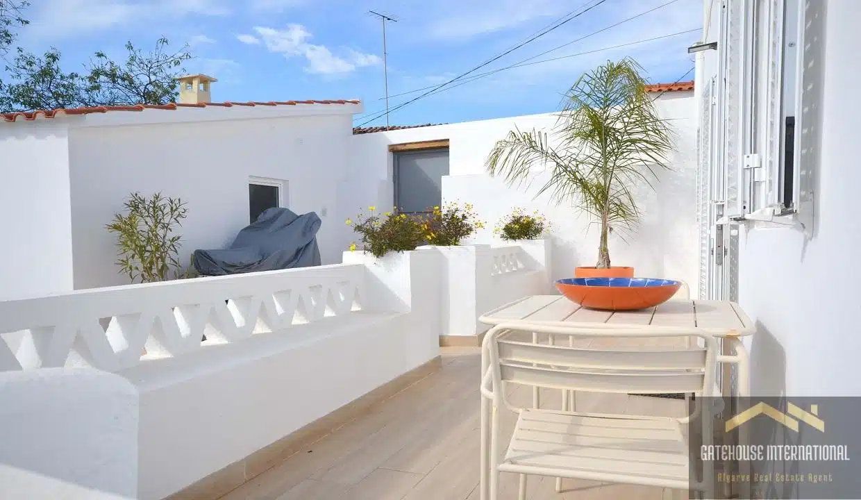 2 Bed Traditional Villa Plus Annexe Plunge Pool In Central Algarve 77