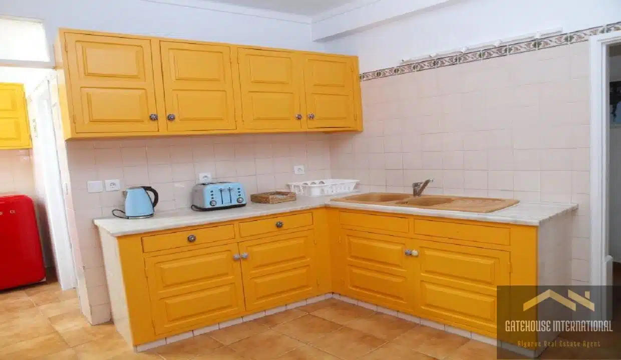 3 Apartments With 6 Beds Plus Shop In Lagos Centre Algarve7