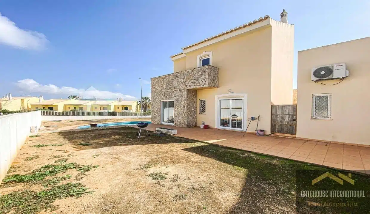 3 Bed With Pool Villa Close To Praia da Luz Beach Algarve76 transformed