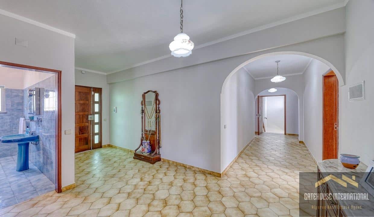 4 Bed Villa For Sale In Loule Algarve21