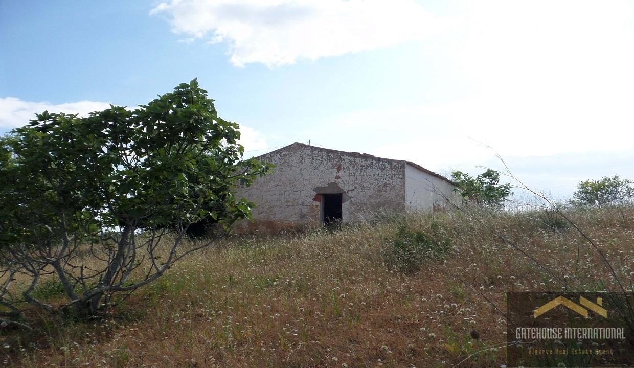 Albufeira Ruin With a 2.7 Hectare Plot In Guia Algarve1