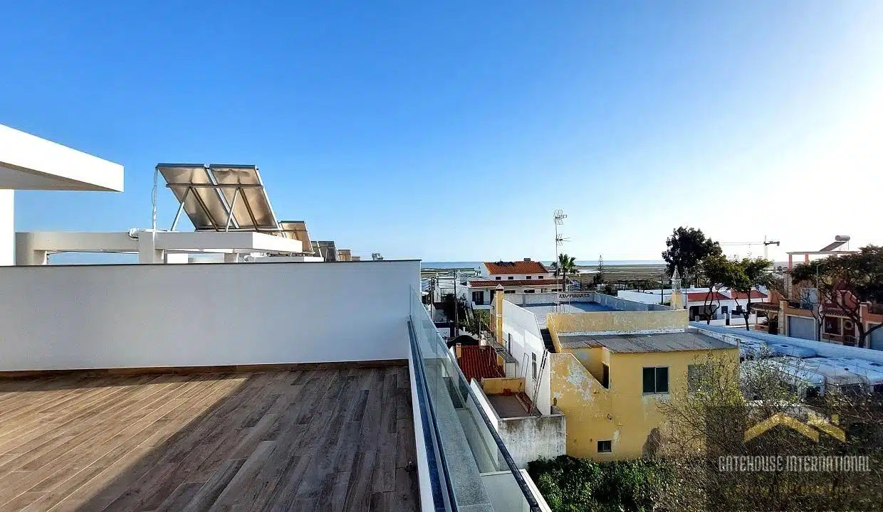 Brand New 3 Bed Townhouse For Sale In Fuseta Algarve (14)