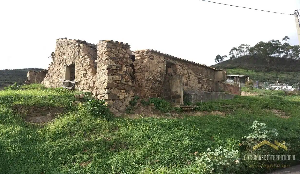 Farmhouse With 4 5 Hectares For Renovation In Mexilhoeira Grande Algarve54 transformed