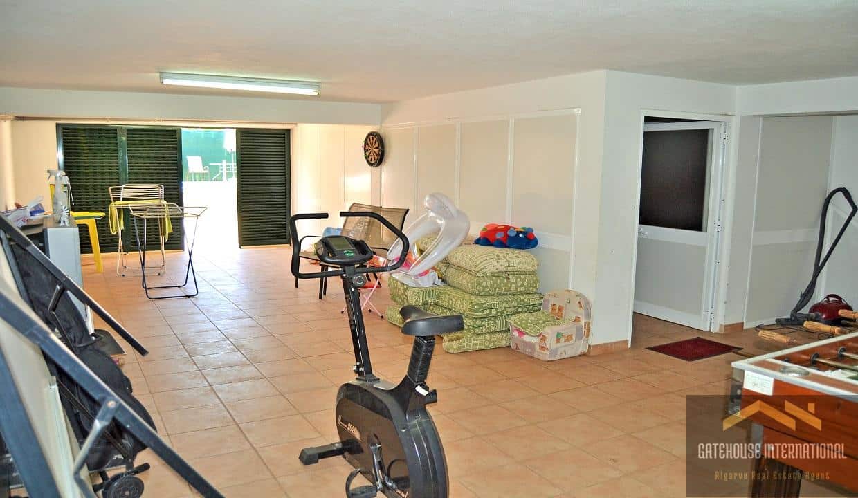 Villa With Pool For Sale In Faro Algarve 8