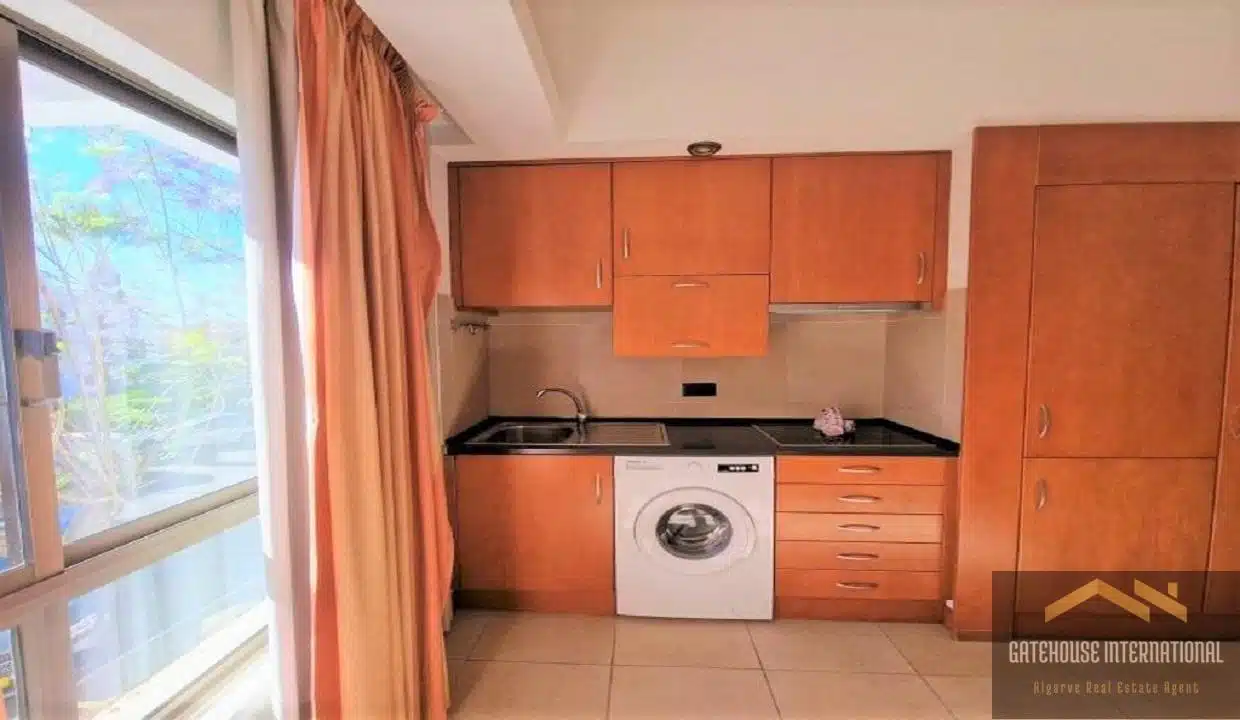 1 Bed Apartment In Vilamoura Algarve For Sale 98