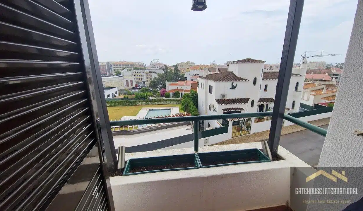 2 Bed Duplex Apartment In Albufeira Algarve 09