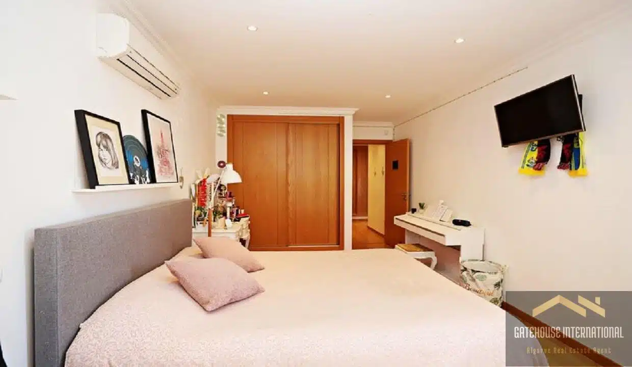 3 Bed Luxury Apartment In Lagos West Algarve 78