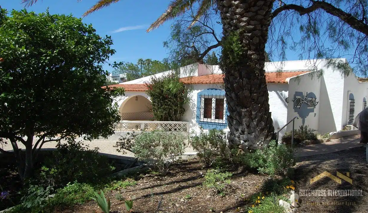 3 Bed Villa In A Private Location In Carvoeiro Algarve 1