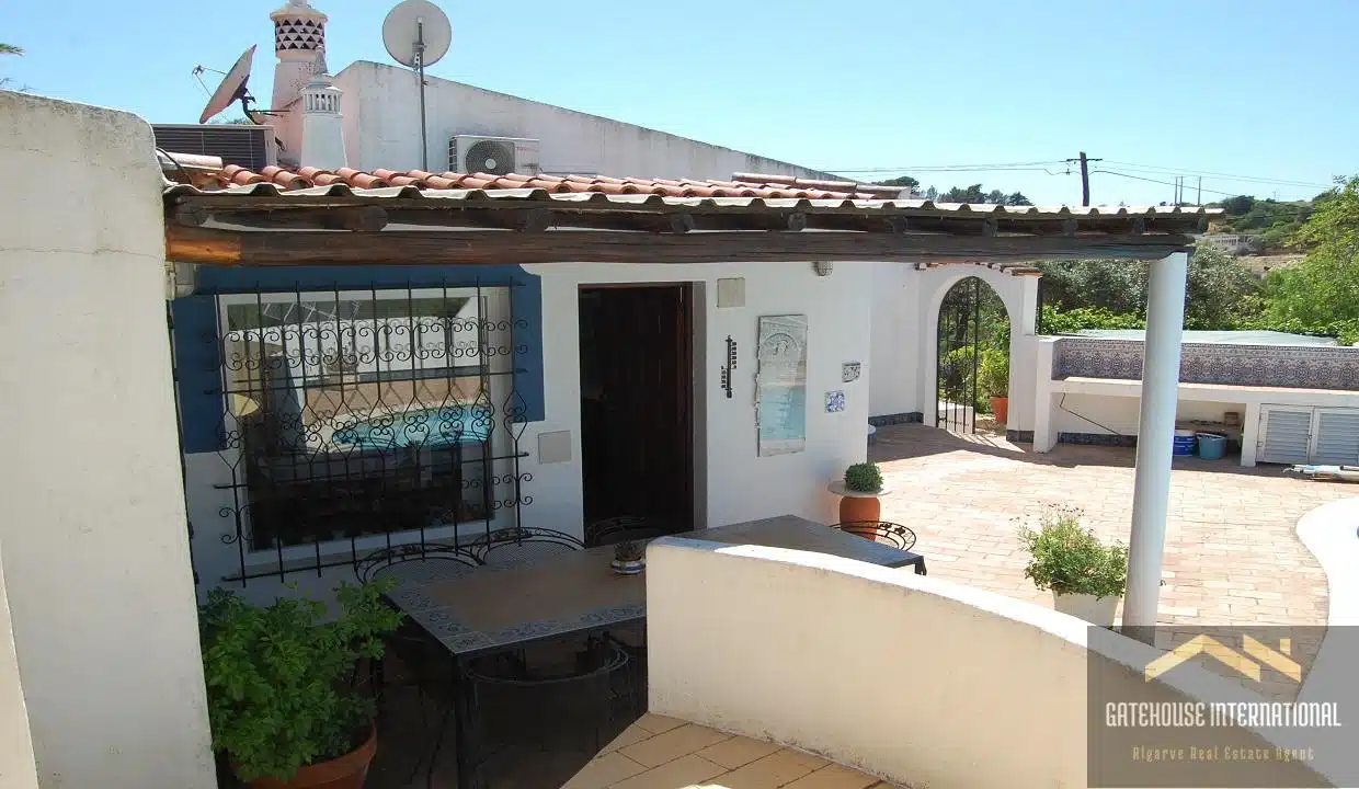 3 Bed Villa In A Private Location In Carvoeiro Algarve 32