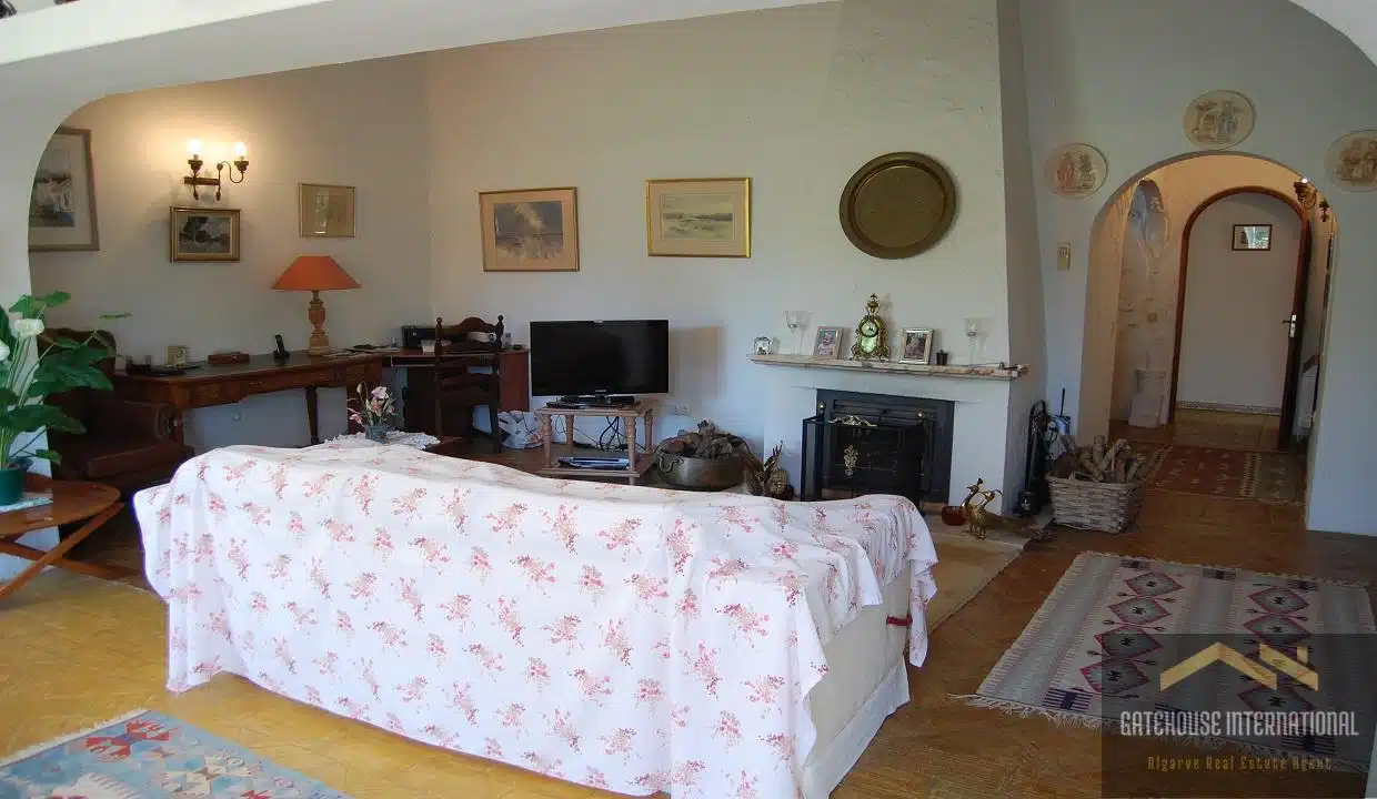 3 Bed Villa In A Private Location In Carvoeiro Algarve 4