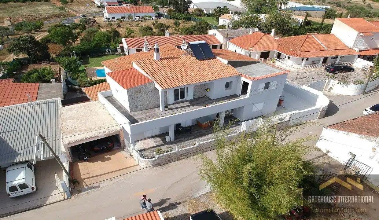 4 Bed Detached Villa For Sale In Algoz (1)