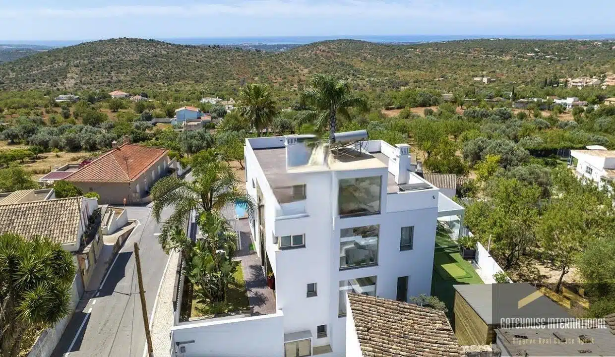 4 Bed Modern Villa In Loule Algarve With Sea Views98